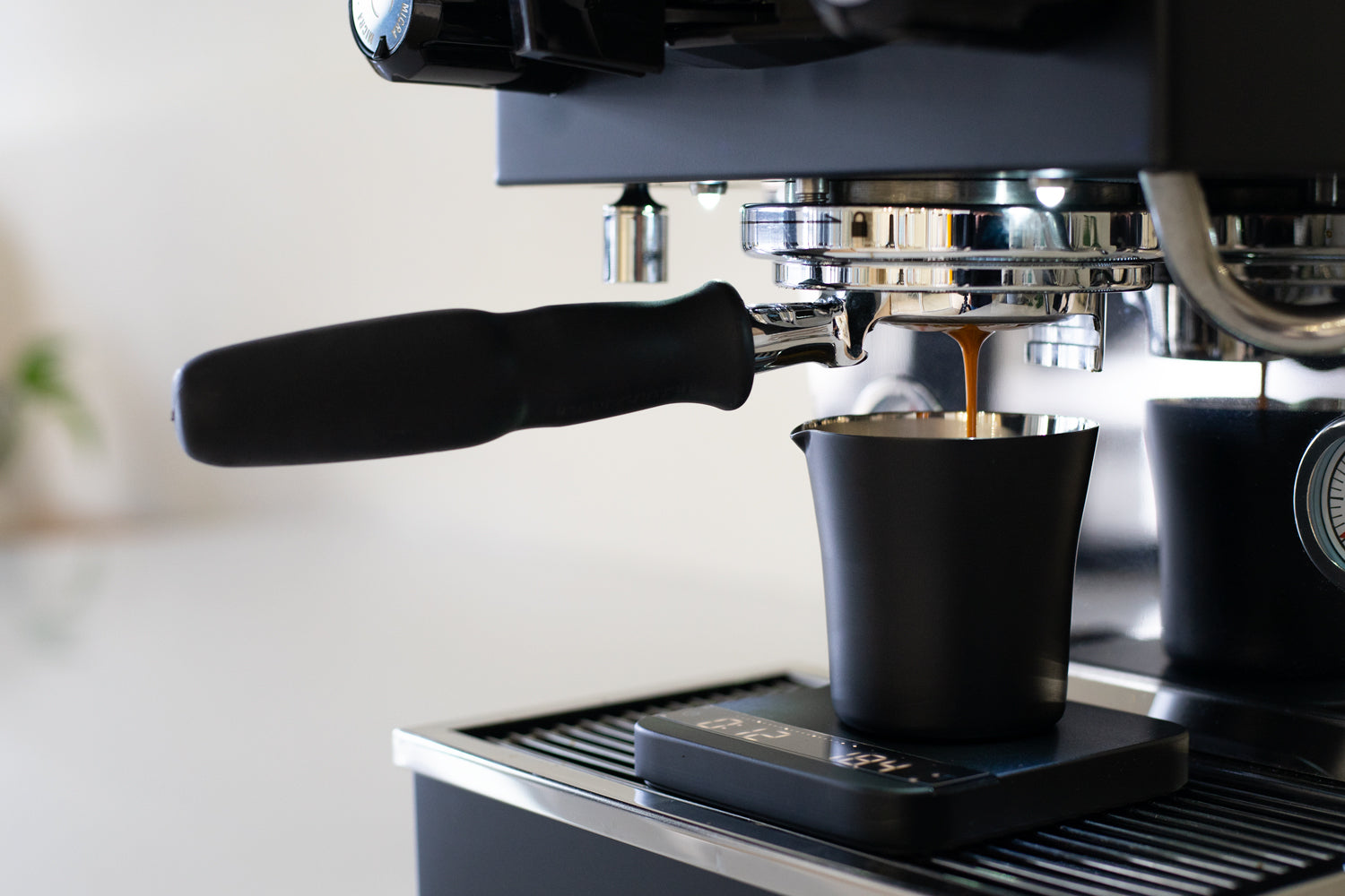 acaia-becher-120-ml-glossy-edelstahl-doppelwandig-ausguss image 8