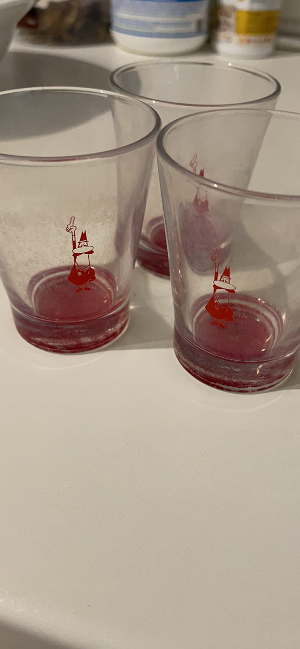 Sechs Stück praktisch